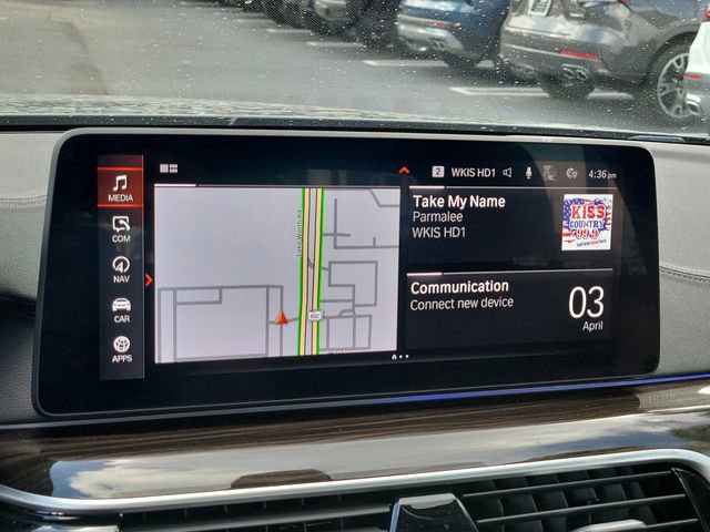 Used 2023 BMW 540i w/ Premium Package image 28