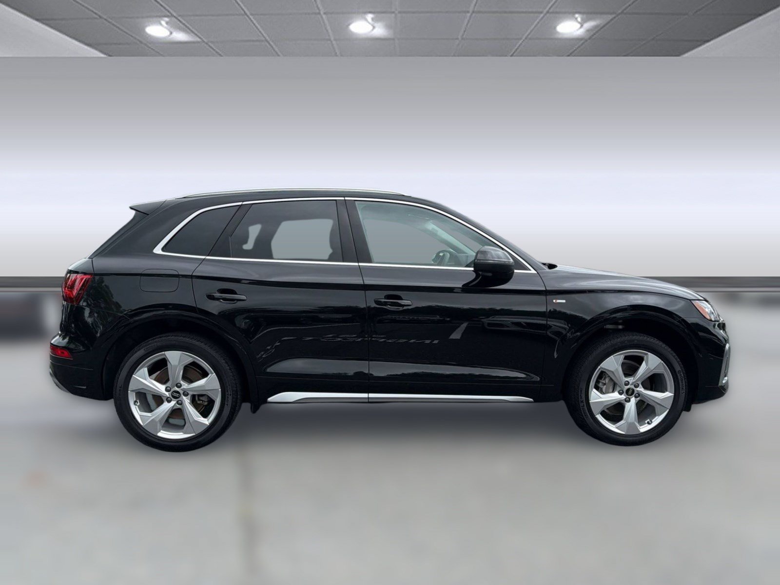 Used 2023 Audi Q5 2.0T Premium Plus w/ Premium Plus Package AWD/4WD image 8