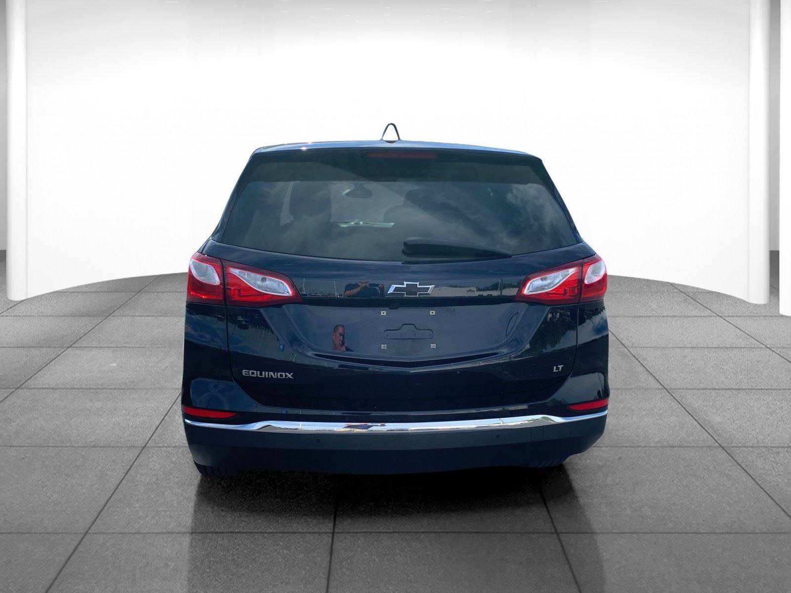Used 2020 Chevrolet Equinox LT w/ Driver Convenience Package image 6