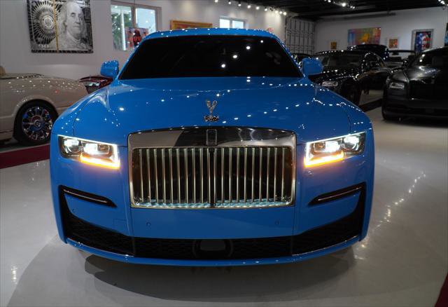Used 2023 Rolls-Royce Ghost image 3