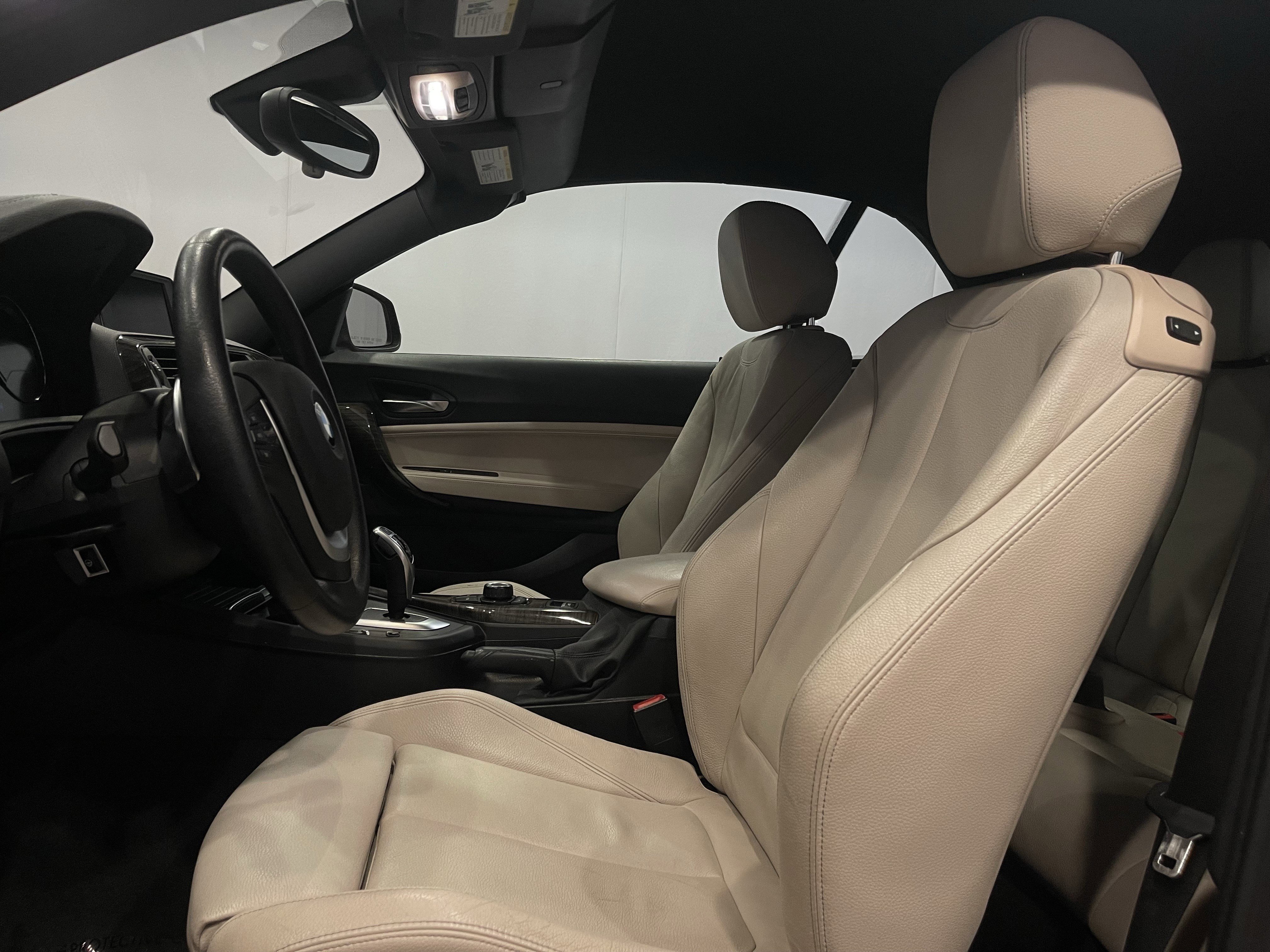 Used 2019 BMW 230i xDrive Convertible w/ Convenience Package image 15