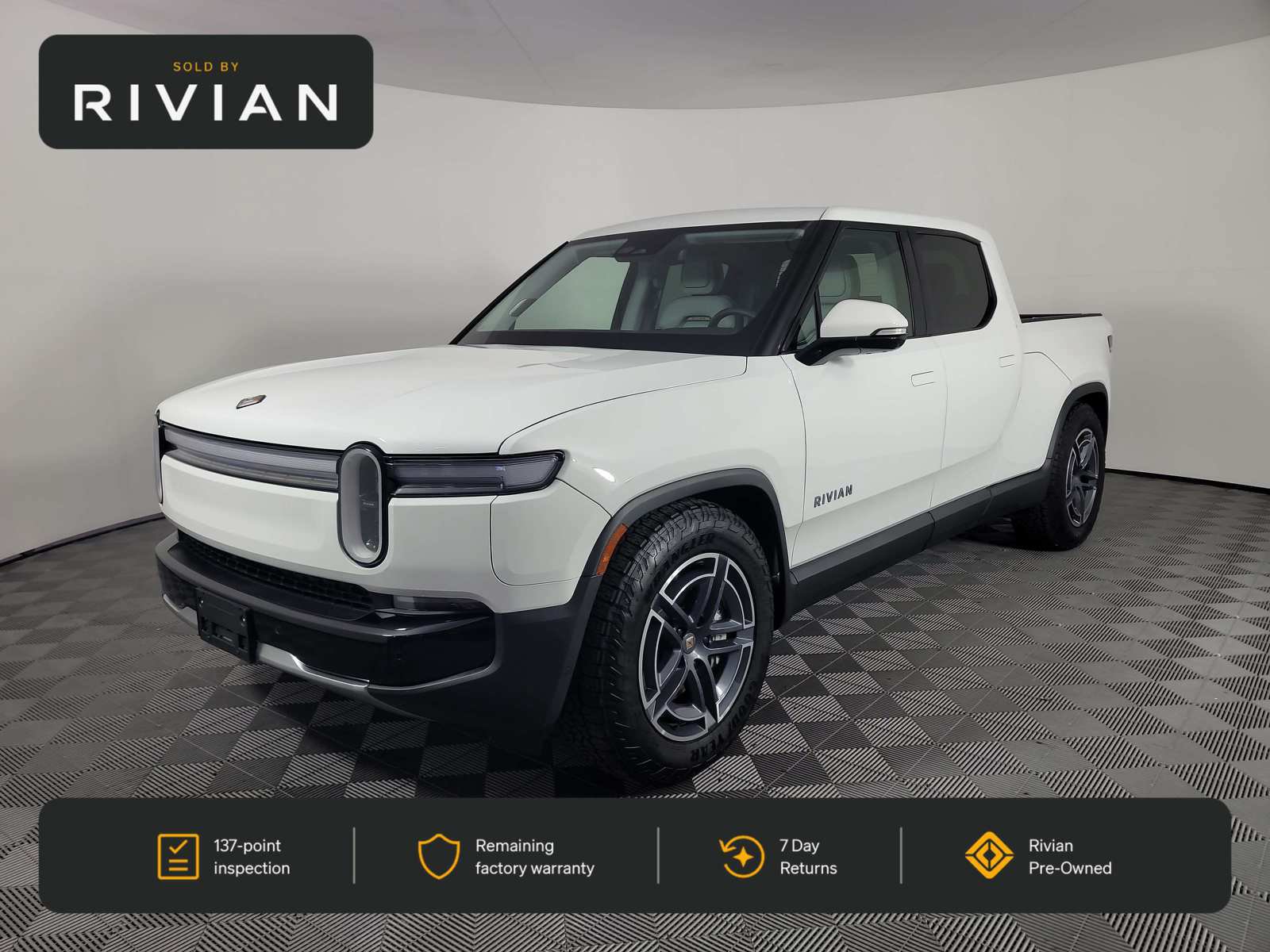Used 2025 Rivian R1T Adventure Dual AWD/4WD image 1