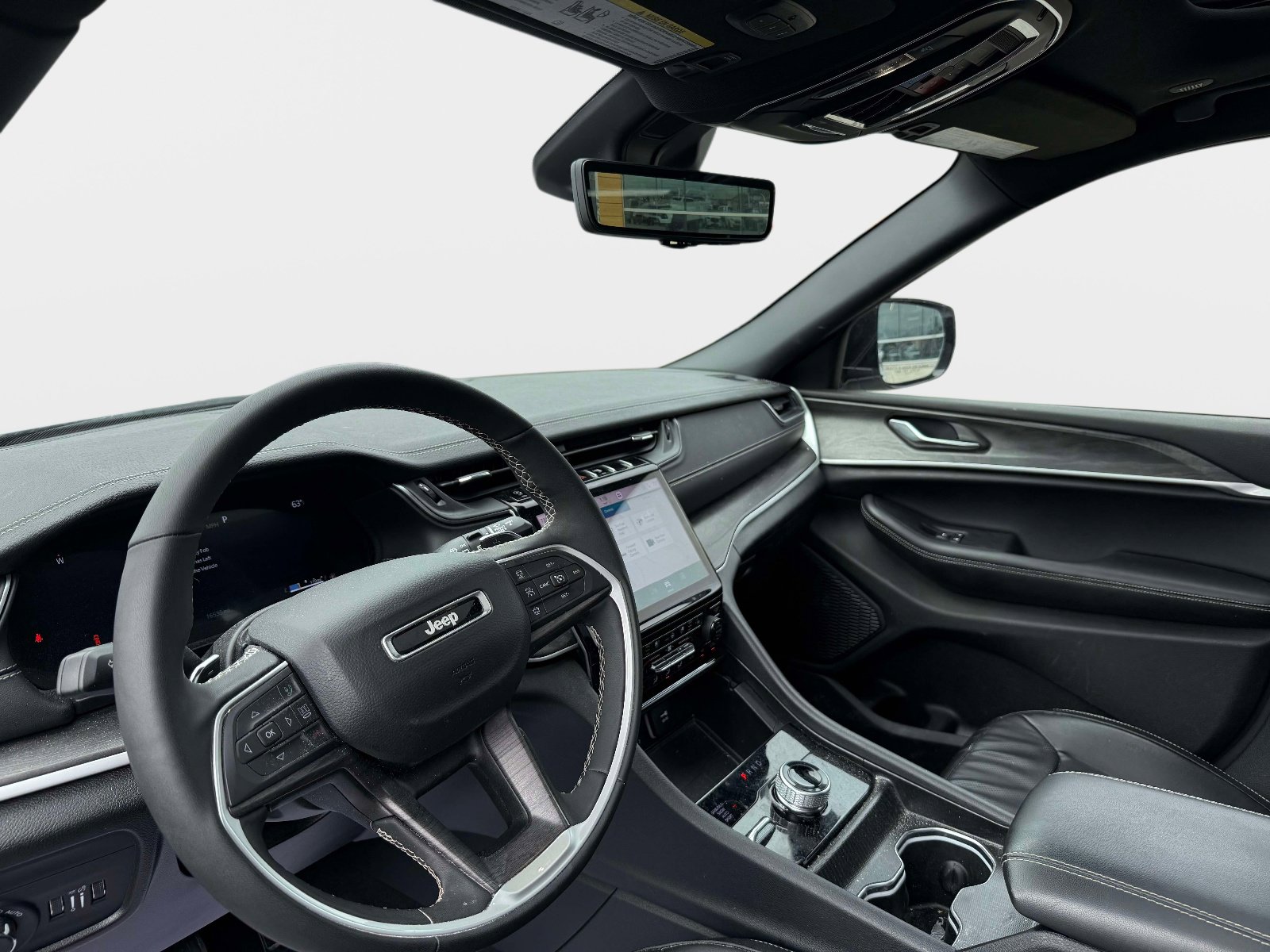 Certified 2024 Jeep Grand Cherokee L Limited w/ Luxury Tech Group II image 8