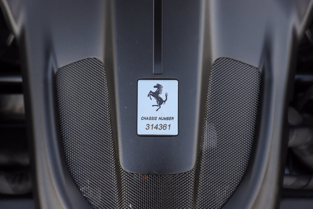 Certified 2025 Ferrari Roma Spider RWD image 44