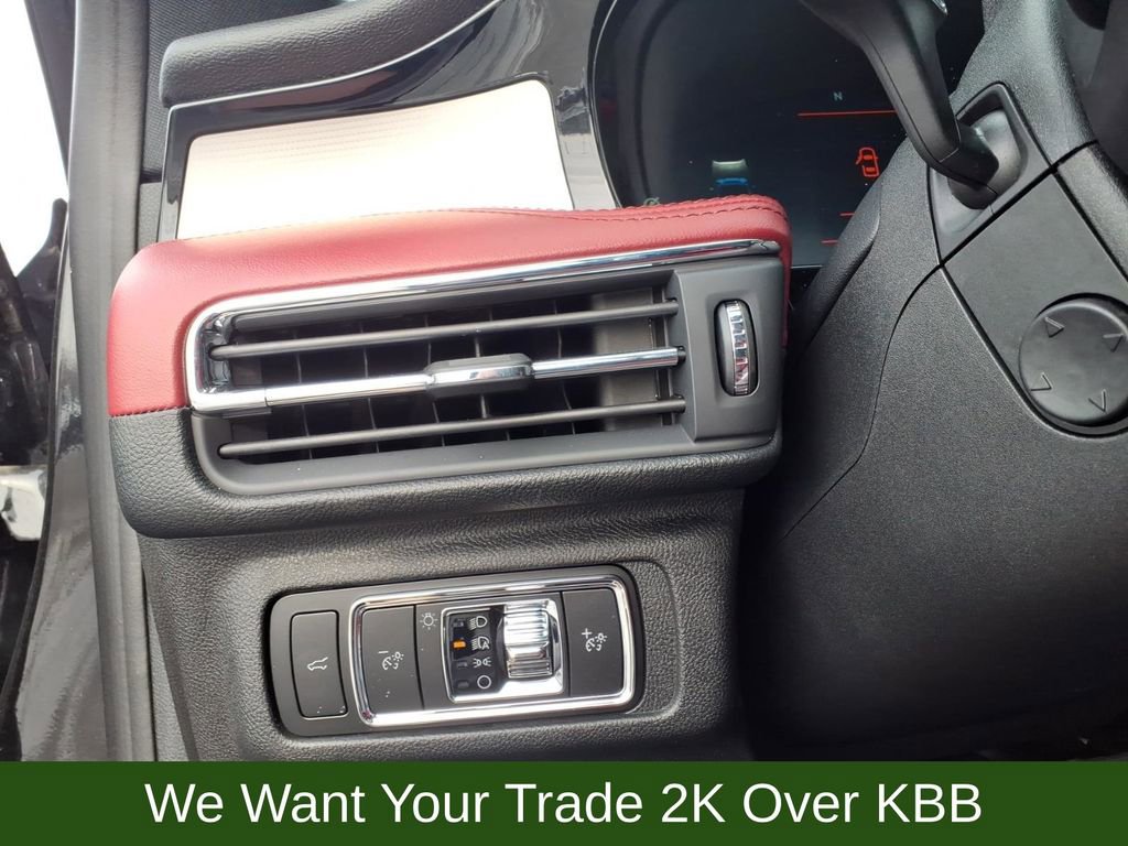 Used 2023 Lincoln Corsair Reserve w/ Equipment Group 202A image 28