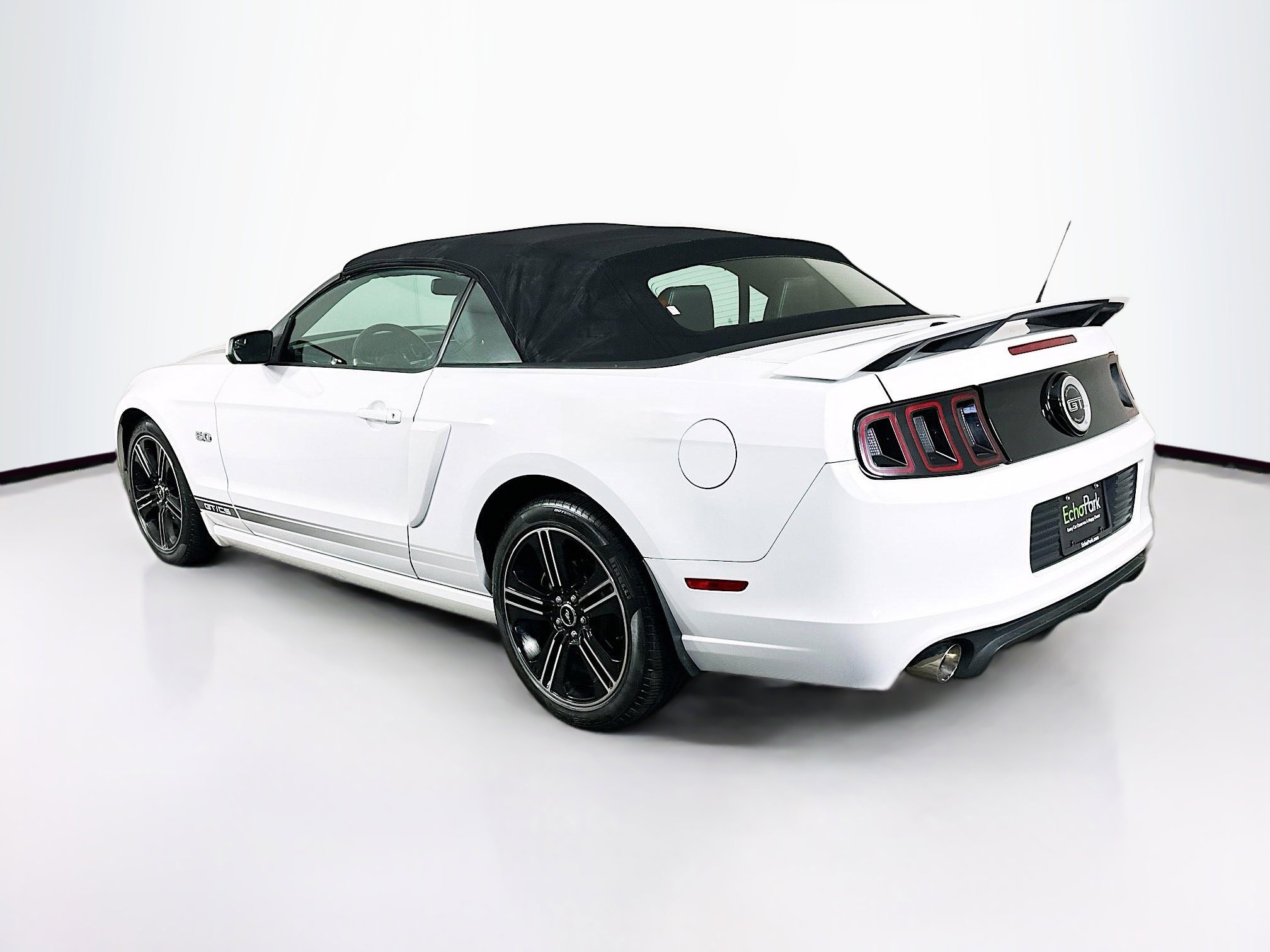 Used 2014 Ford Mustang GT Premium w/ Equipment Group 402A RWD image 5