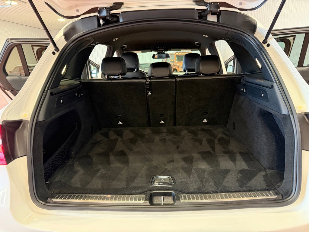 Used 2017 Mercedes-Benz GLC 300 4MATIC image 34