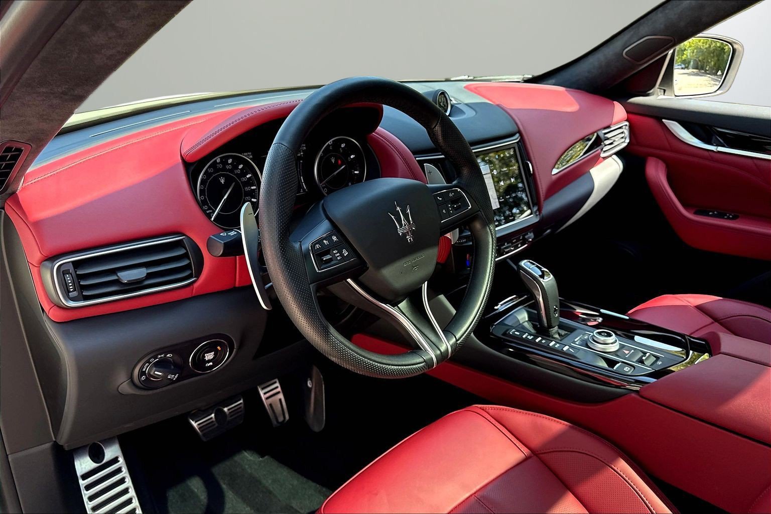 Used 2022 Maserati Levante GT AWD/4WD image 17