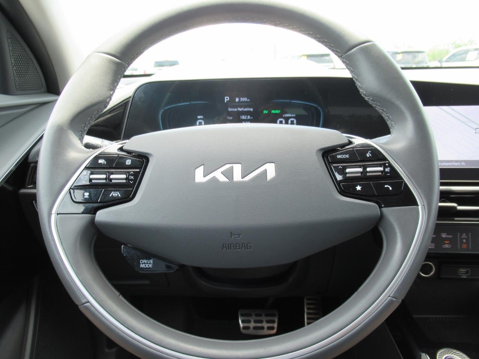 Used 2025 Kia Niro EX Touring FWD image 26