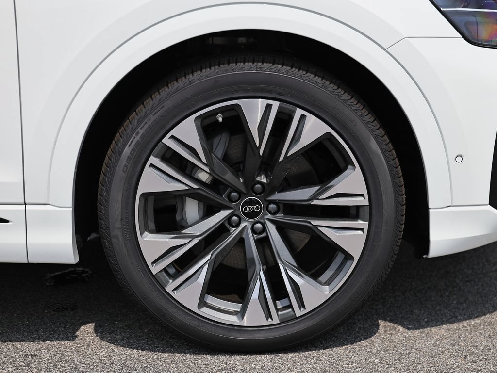 New 2026 Audi Q8 Premium Plus AWD/4WD image 5