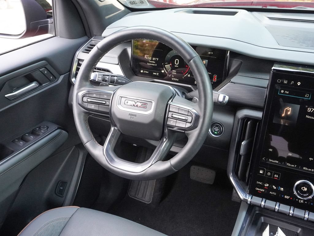 Used 2025 GMC Acadia AT4 w/ Luxury Package AWD/4WD image 33