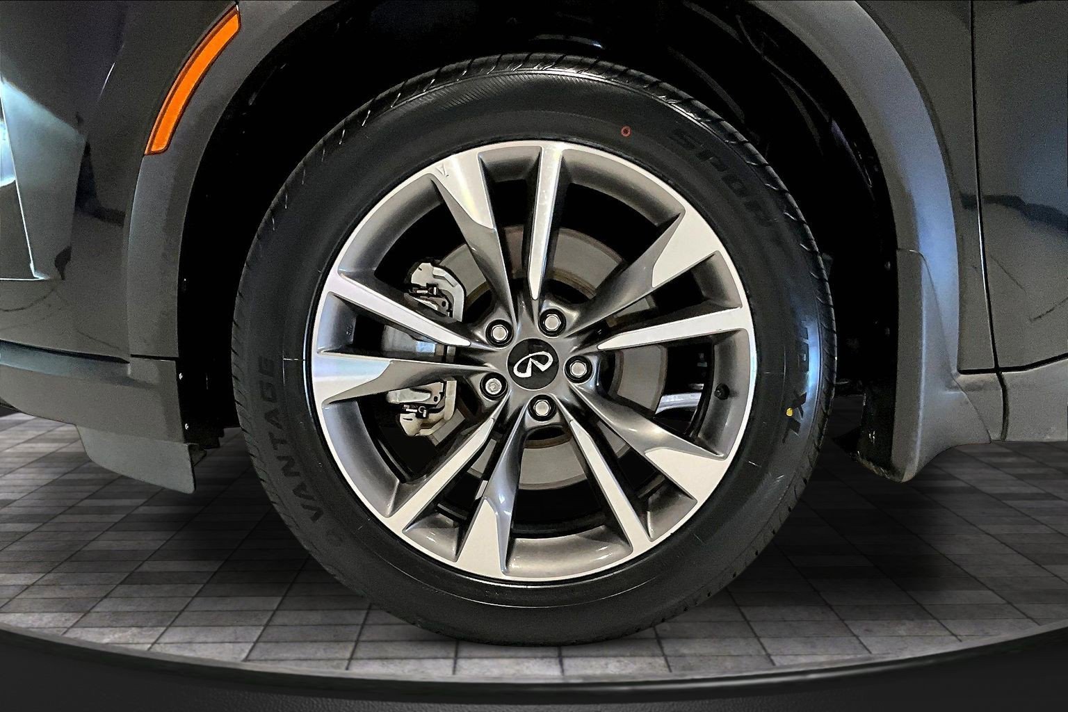 Used 2023 INFINITI QX60 Luxe w/ Cargo Package AWD/4WD image 33