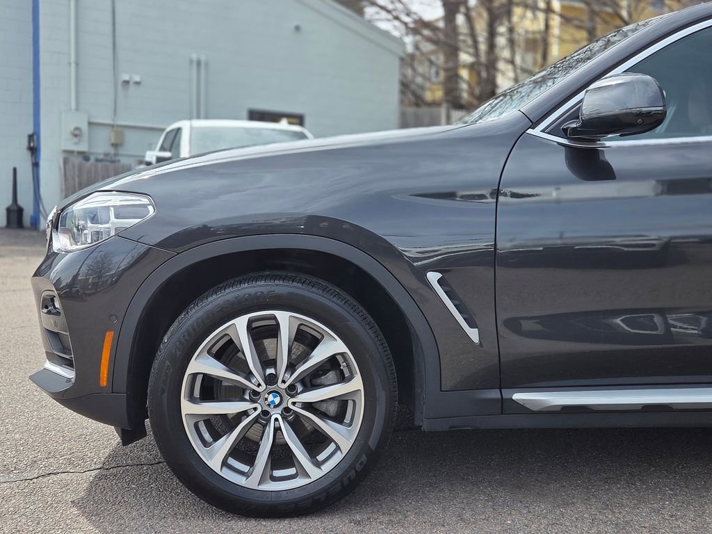 Used 2019 BMW X4 xDrive30i w/ Executive Package image 10
