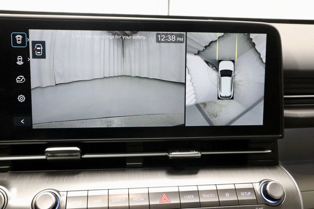 Used 2024 Hyundai Kona Limited AWD/4WD image 2