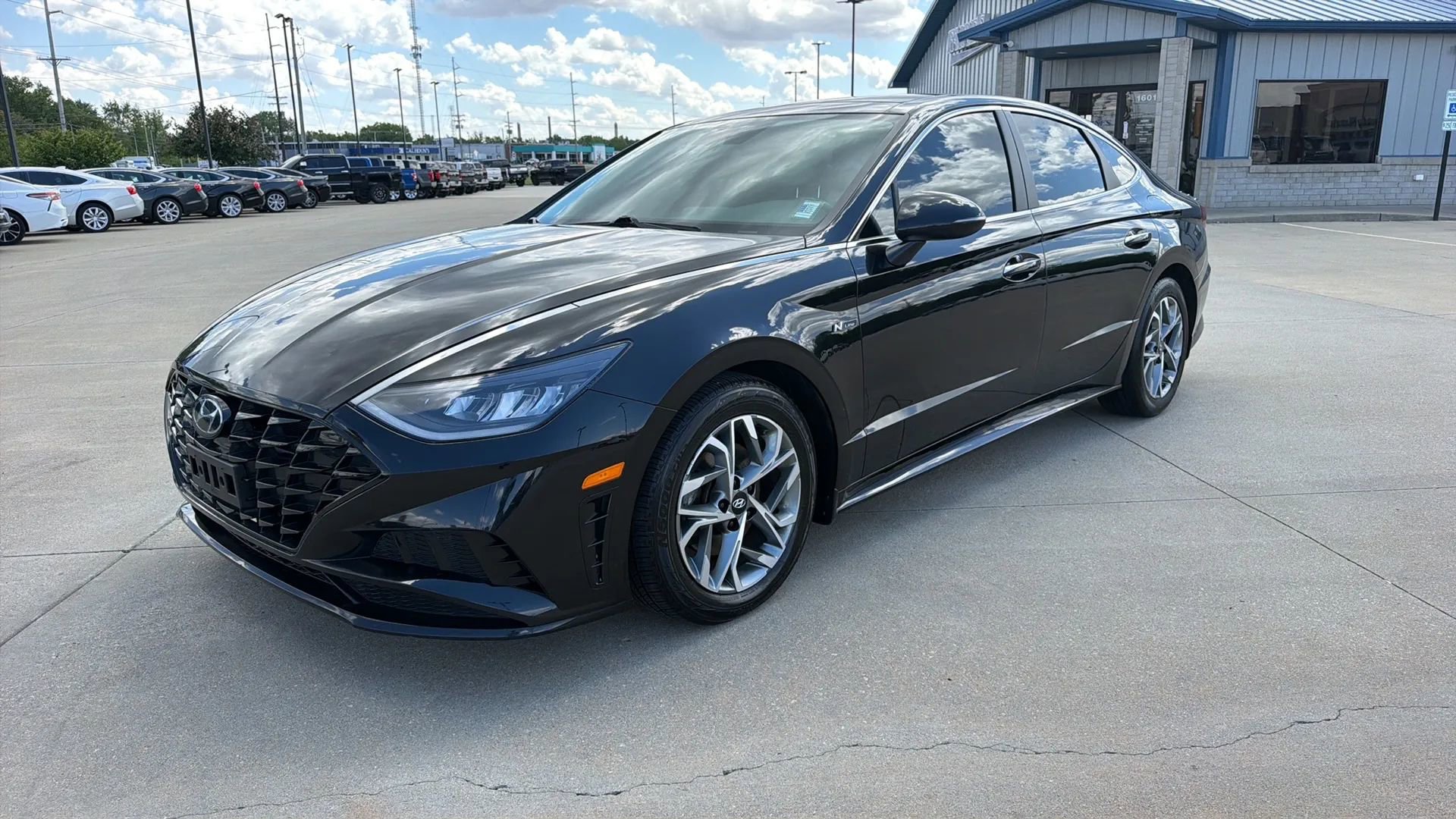 Used 2022 Hyundai Sonata SEL w/ Convenience Package FWD image 3