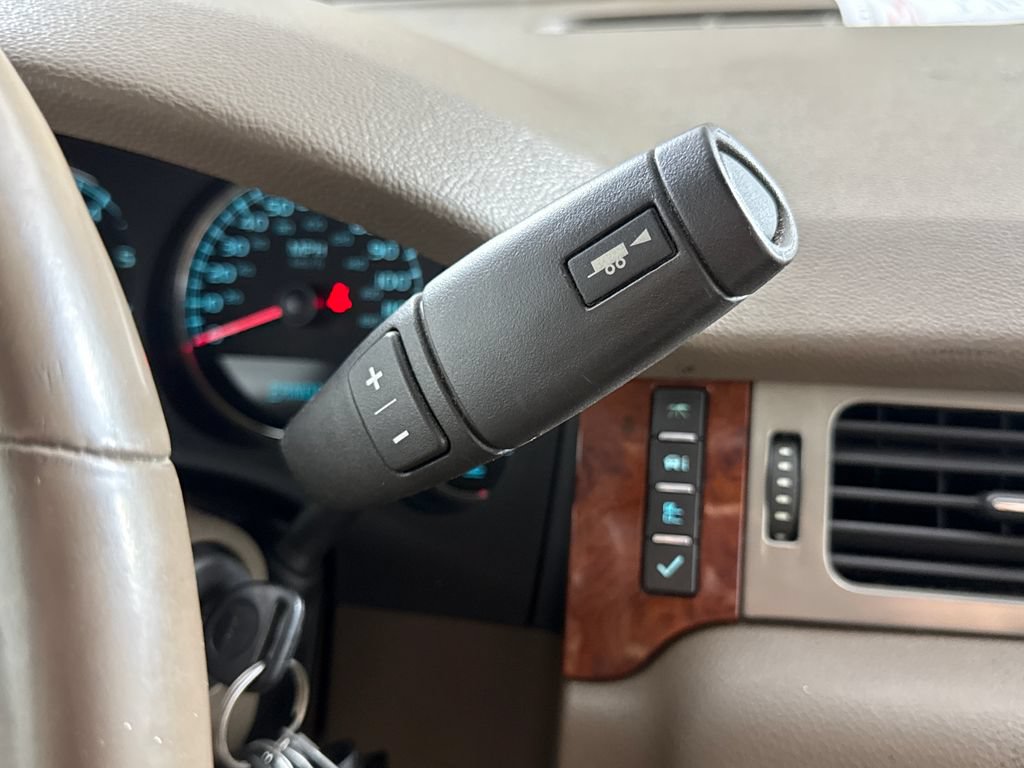 Used 2014 GMC Yukon XL SLT RWD image 17
