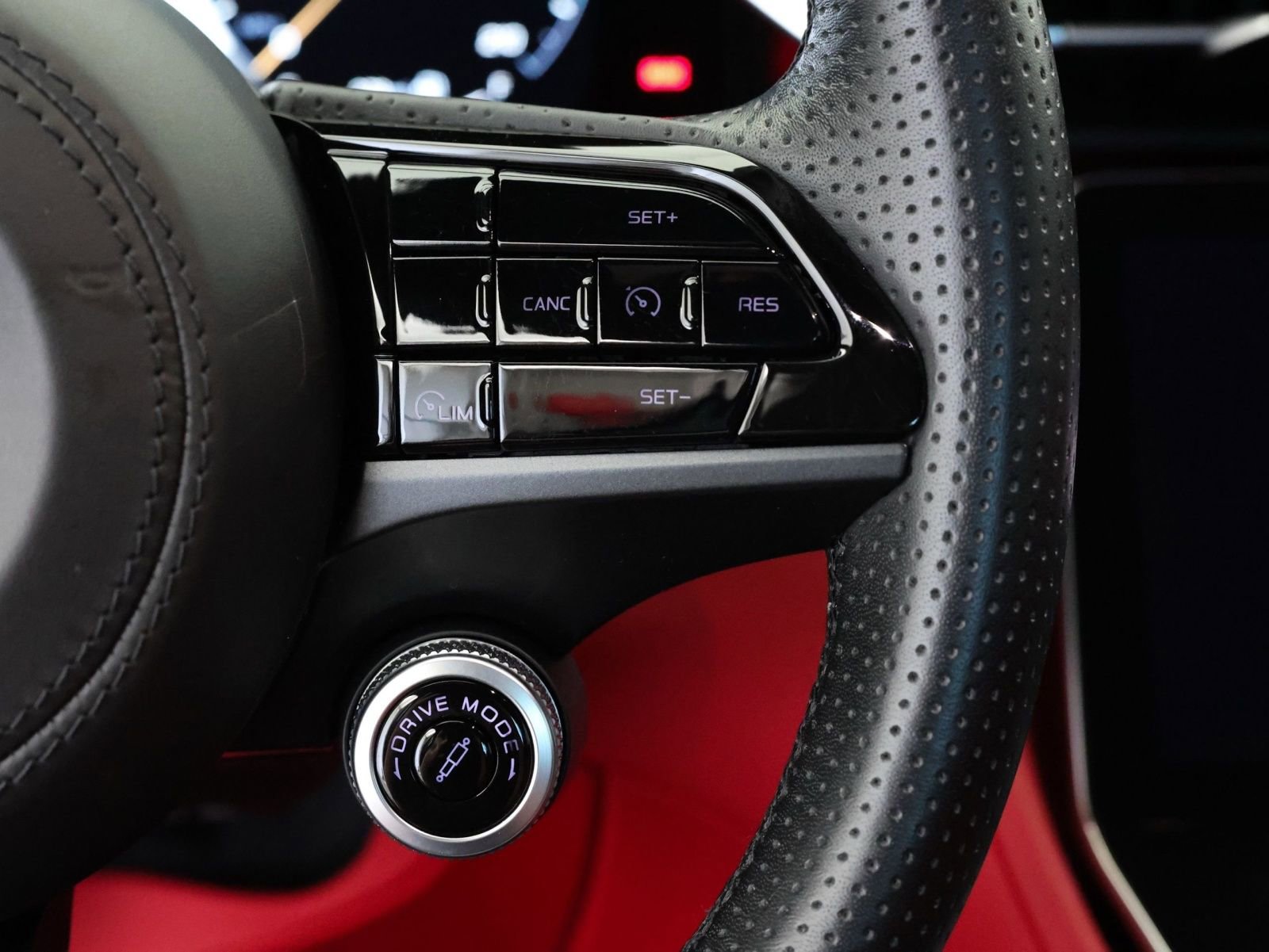 Used 2024 Maserati GranTurismo Trofeo AWD/4WD image 39