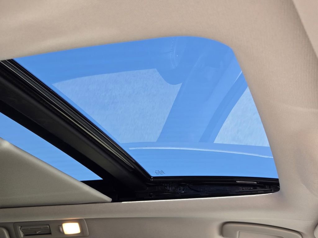 New 2026 Nissan Pathfinder SL image 9