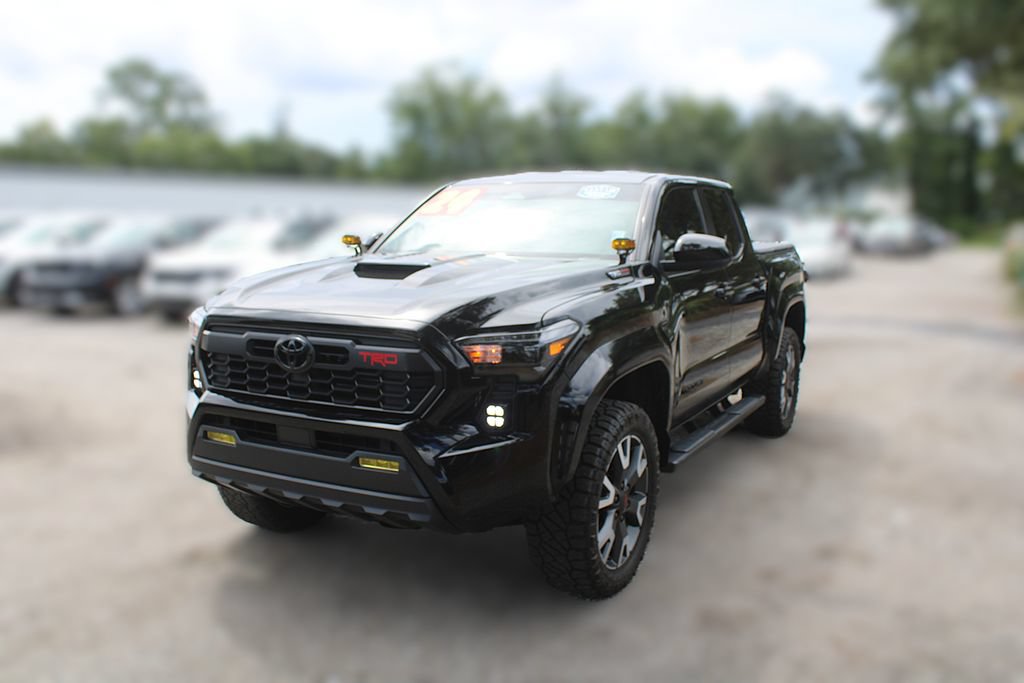 Used 2024 Toyota Tacoma TRD Sport AWD/4WD image 22