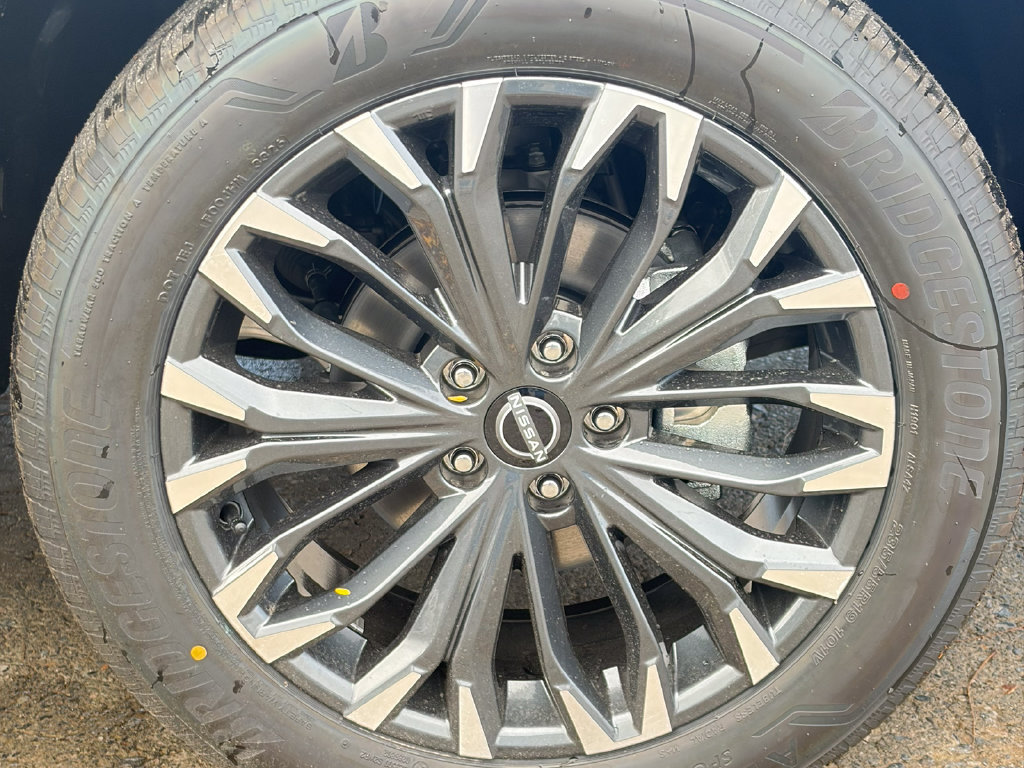 New 2026 Nissan Rogue Platinum AWD/4WD image 12