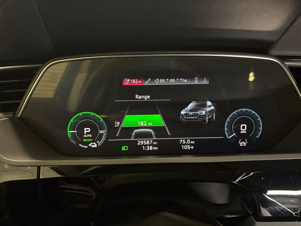 Used 2021 Audi e-tron Premium w/ Convenience Plus Package AWD/4WD image 9