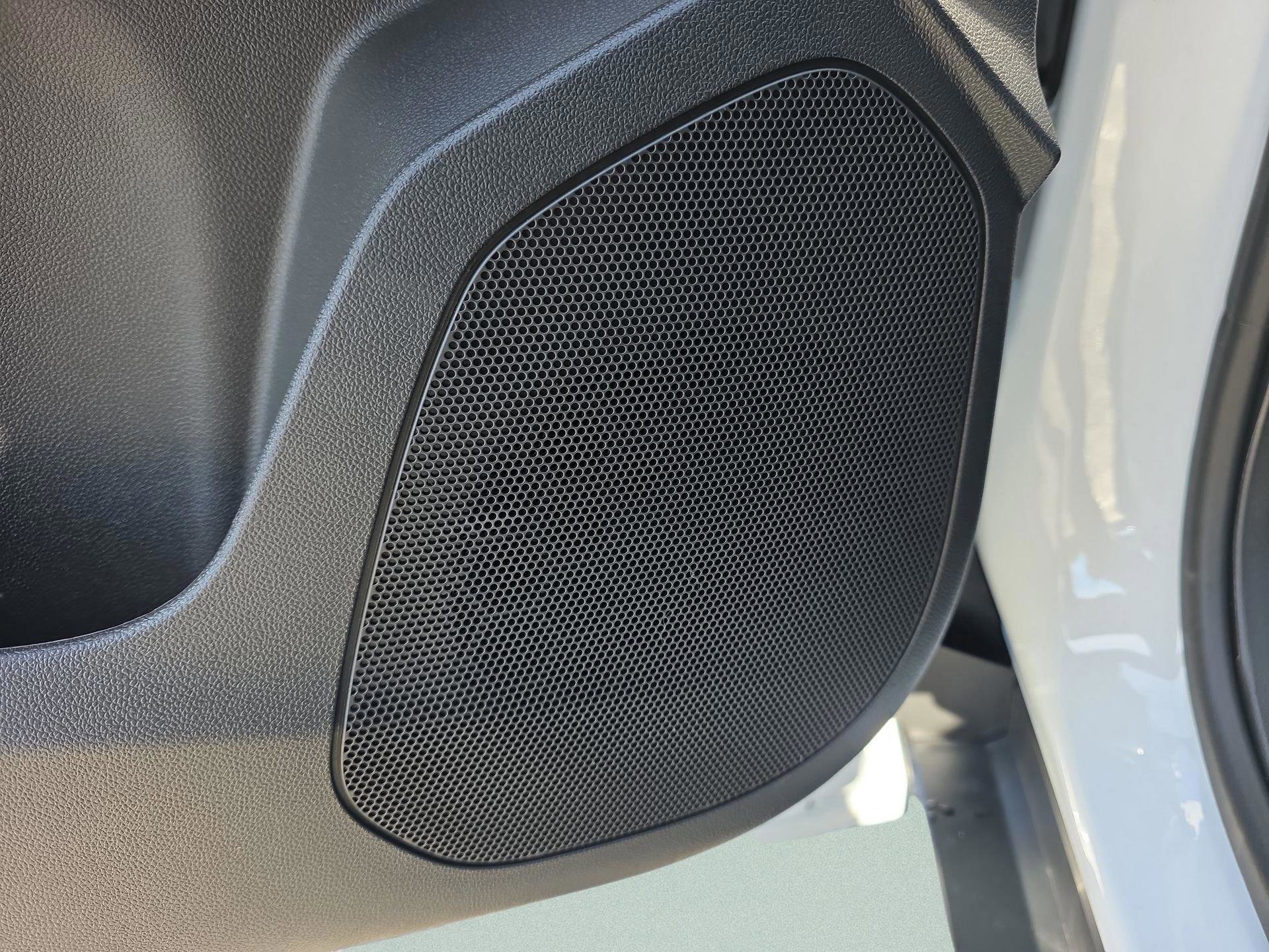 New 2026 Chevrolet Trax RS w/ Sunroof Package image 17