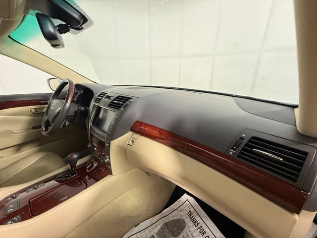 Used 2008 Lexus LS 460 RWD image 29