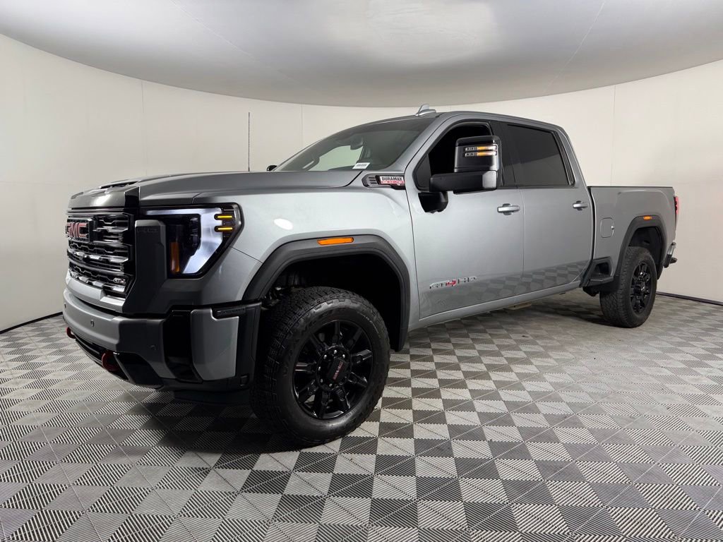 Used 2025 GMC Sierra 2500 AT4 AWD/4WD image 3