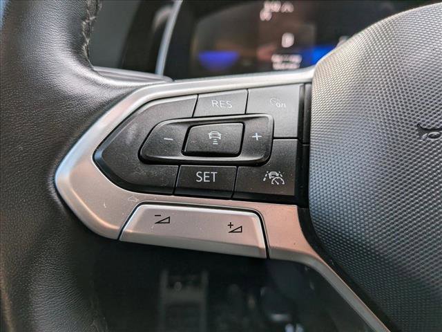 Used 2023 Volkswagen Jetta Sport image 16