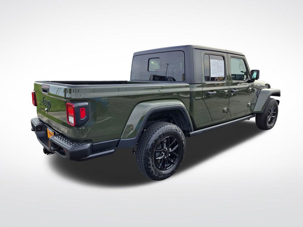 Used 2023 Jeep Gladiator Sport AWD/4WD image 3