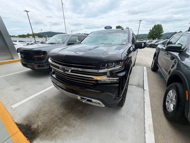 Used 2020 Chevrolet Silverado 1500 High Country w/ Technology Package AWD/4WD image 36