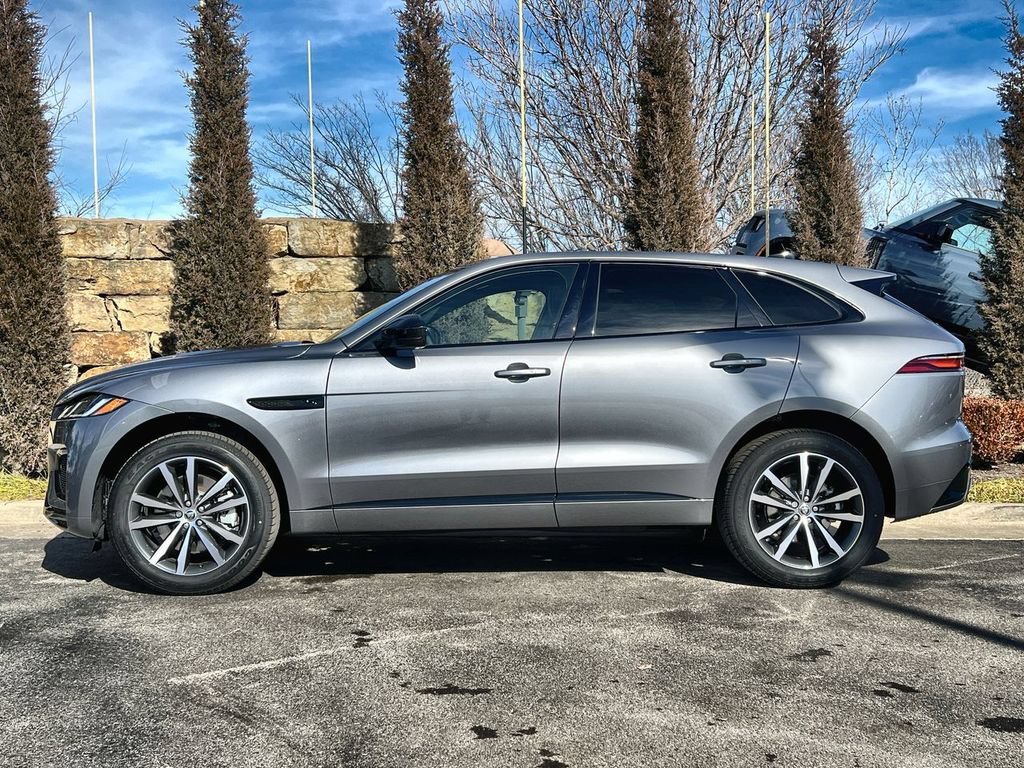 Used 2025 Jaguar F-PACE R-Dynamic S AWD/4WD image 2