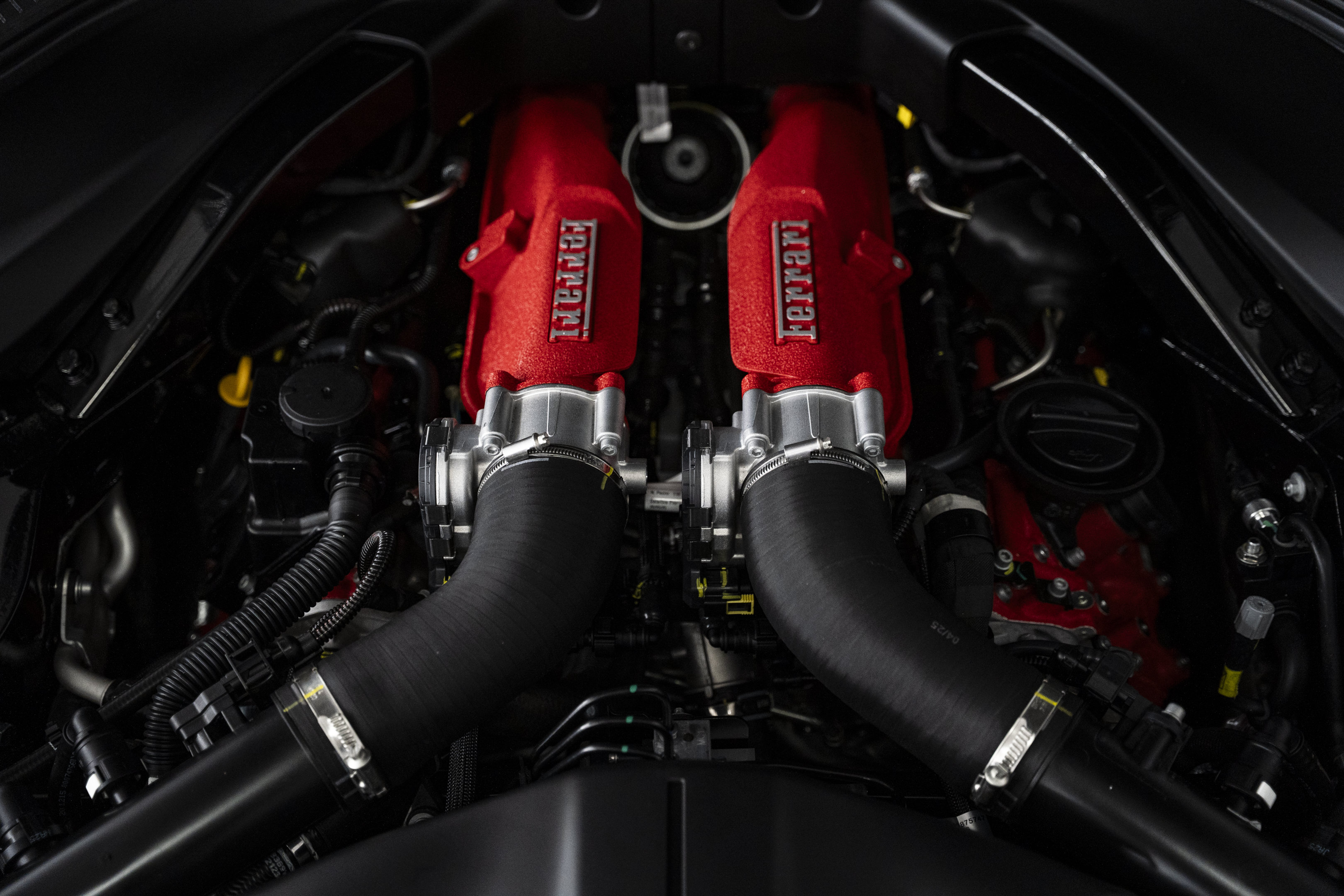 Used 2025 Ferrari Roma Spider RWD image 60