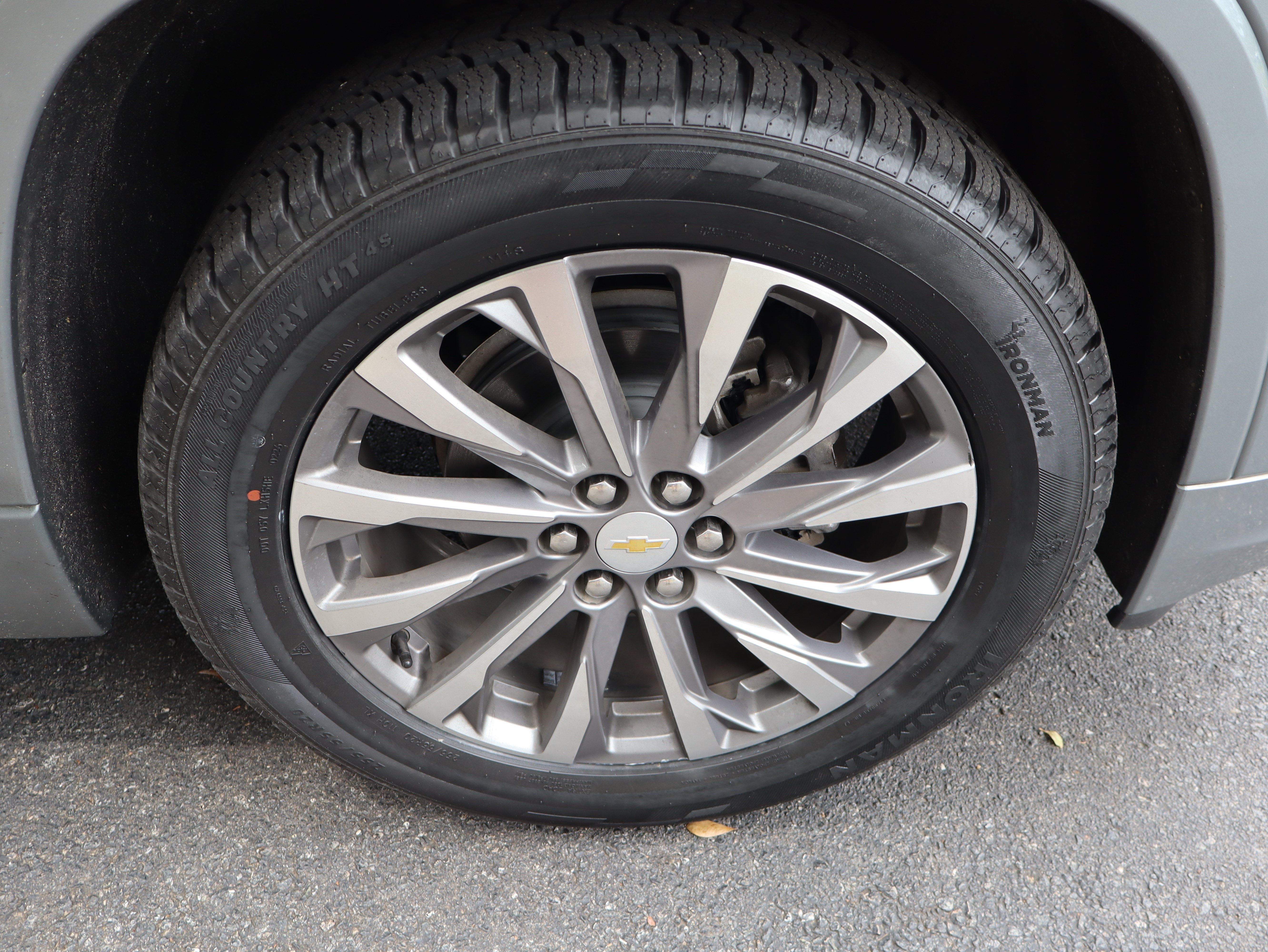 Used 2023 Chevrolet Traverse Premier FWD image 15