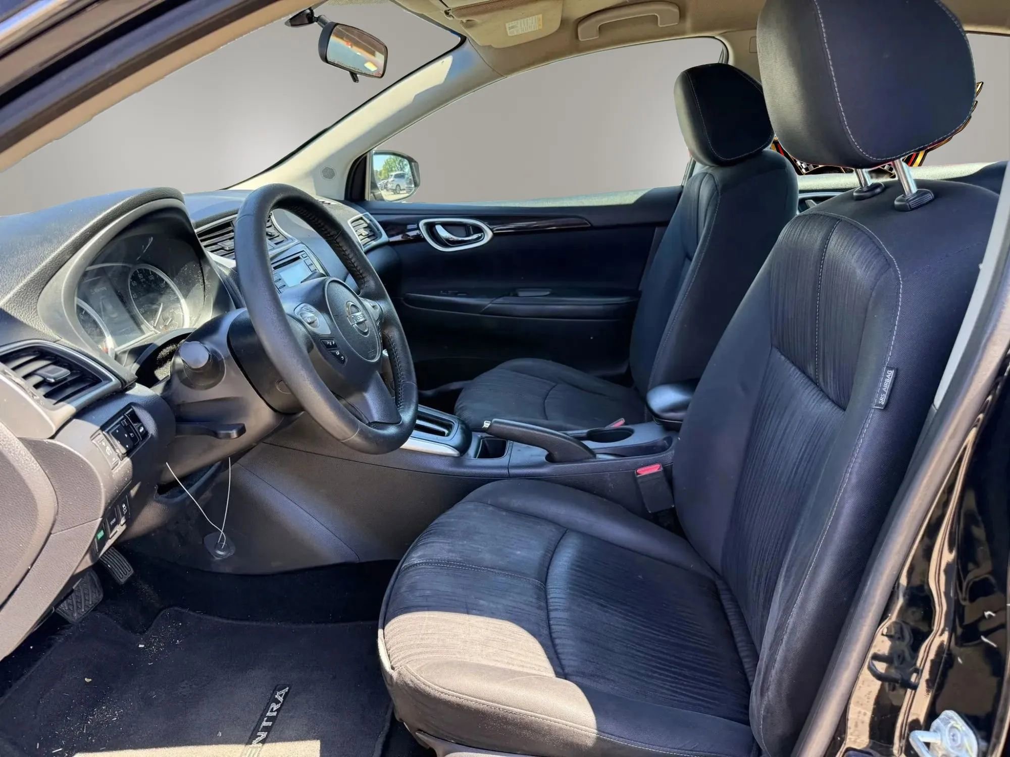 Used 2018 Nissan Sentra SV FWD image 2