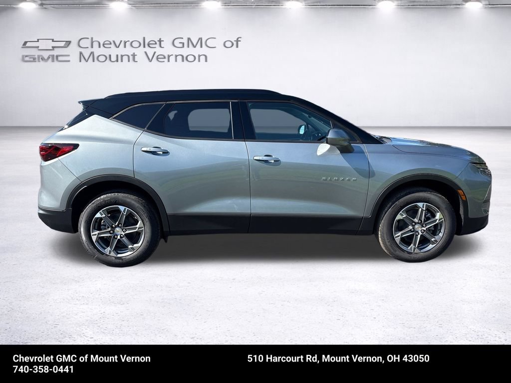 New 2026 Chevrolet Blazer LT w/ Convenience Package AWD/4WD image 8