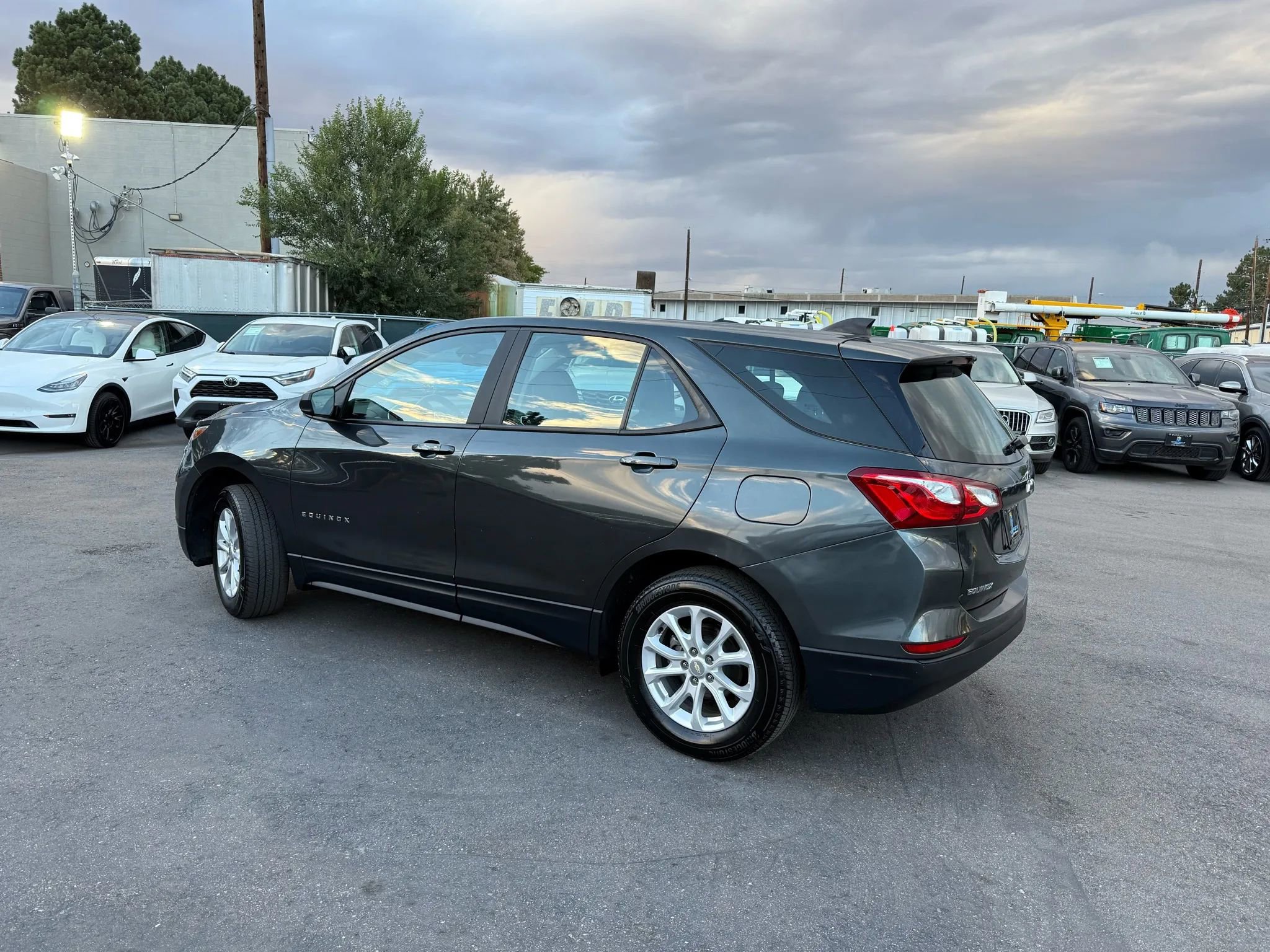 Used 2020 Chevrolet Equinox LS image 4
