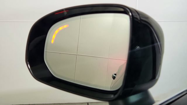 Certified 2023 Volvo XC60 T8 Plus AWD/4WD image 15
