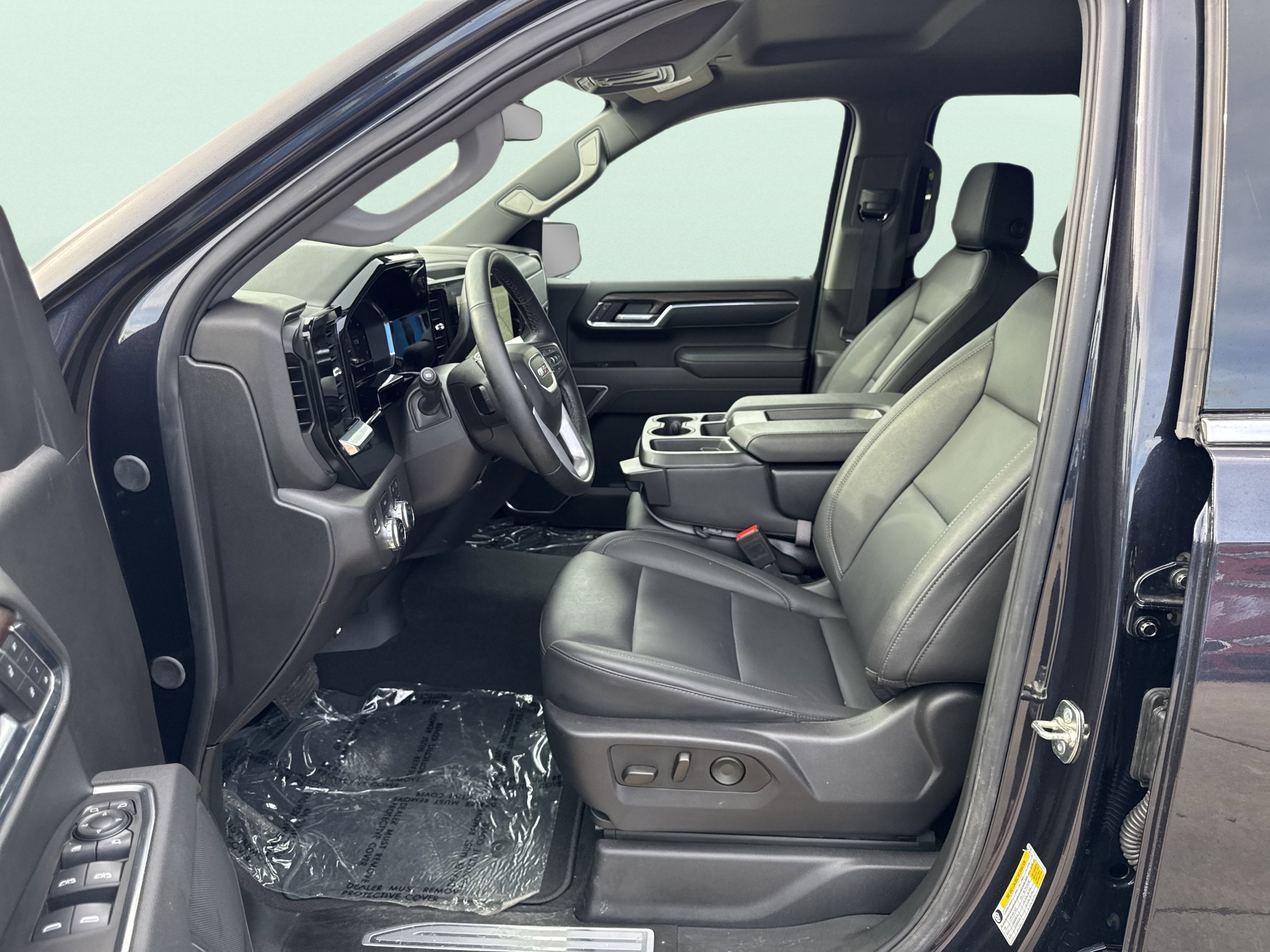 Used 2025 GMC Sierra 1500 SLT image 11