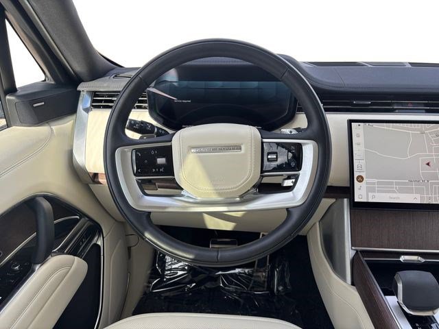Used 2024 Land Rover Range Rover Long Wheelbase SE image 15