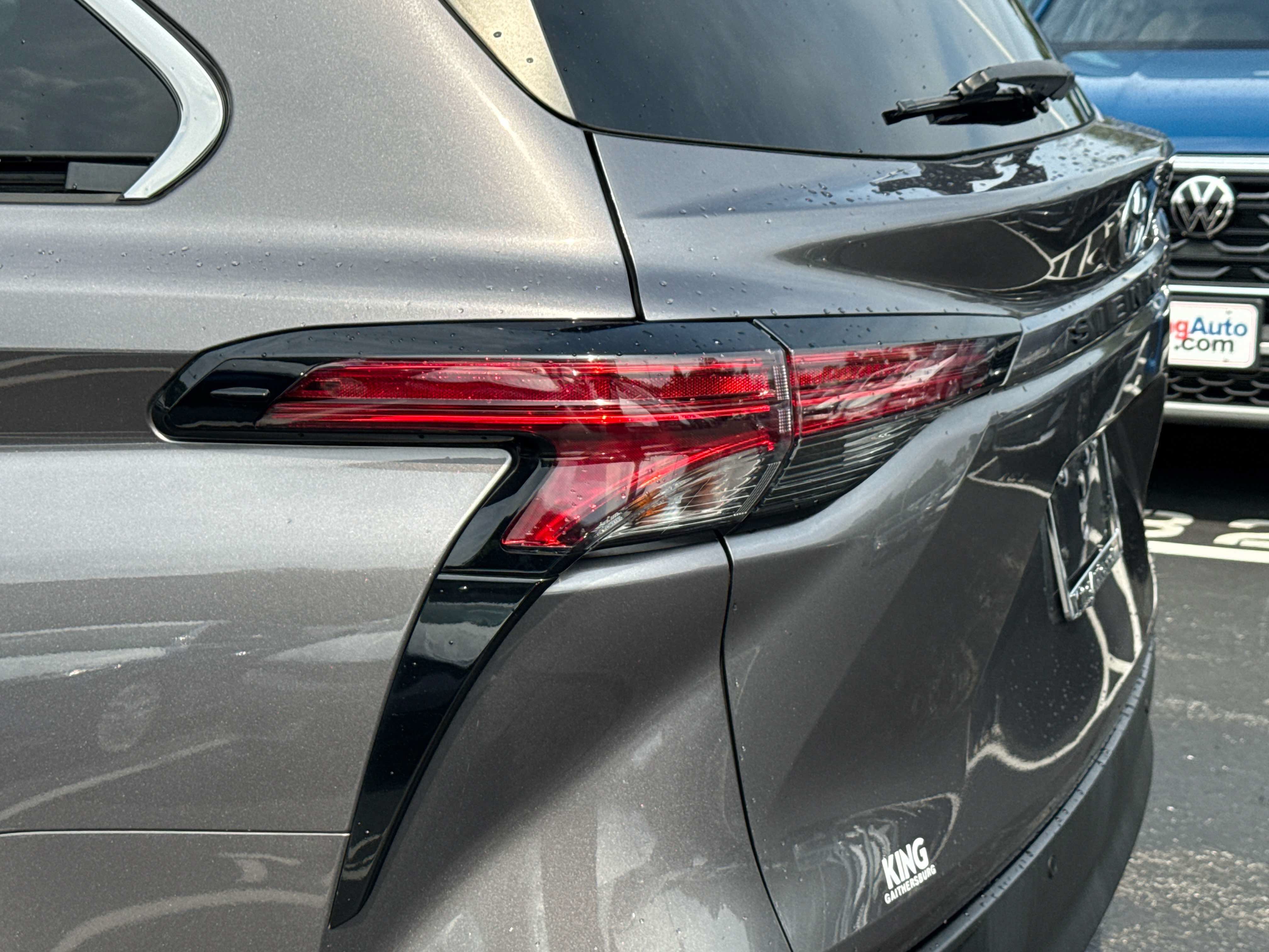 Used 2021 Toyota Sienna XLE FWD image 8