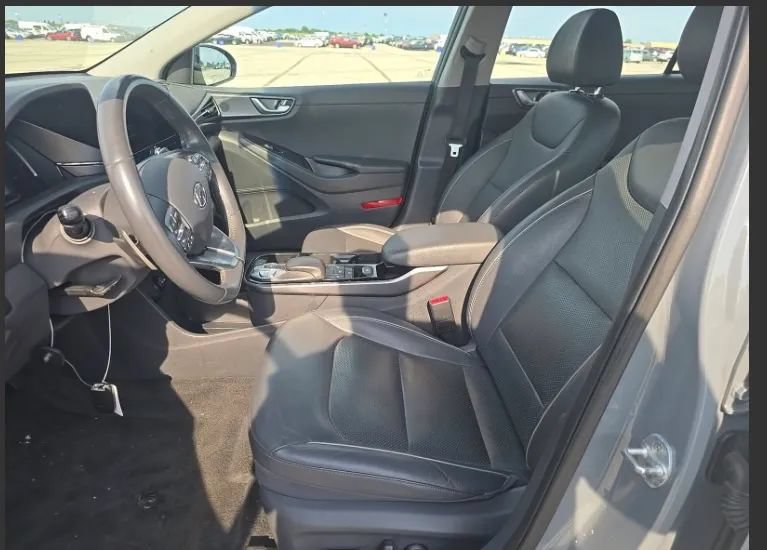 Used 2021 Hyundai Ioniq Limited FWD image 5