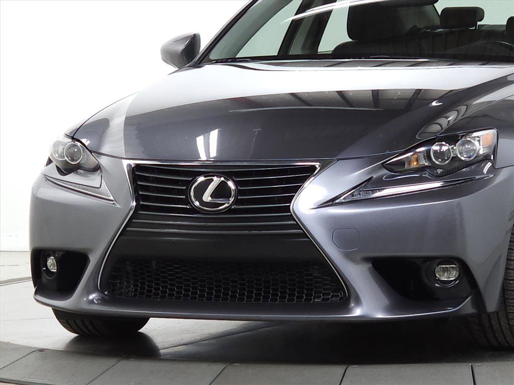 Used 2016 Lexus IS 300 AWD w/ Premium Package image 4