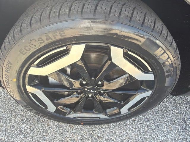 Used 2025 Kia Telluride S AWD/4WD image 10