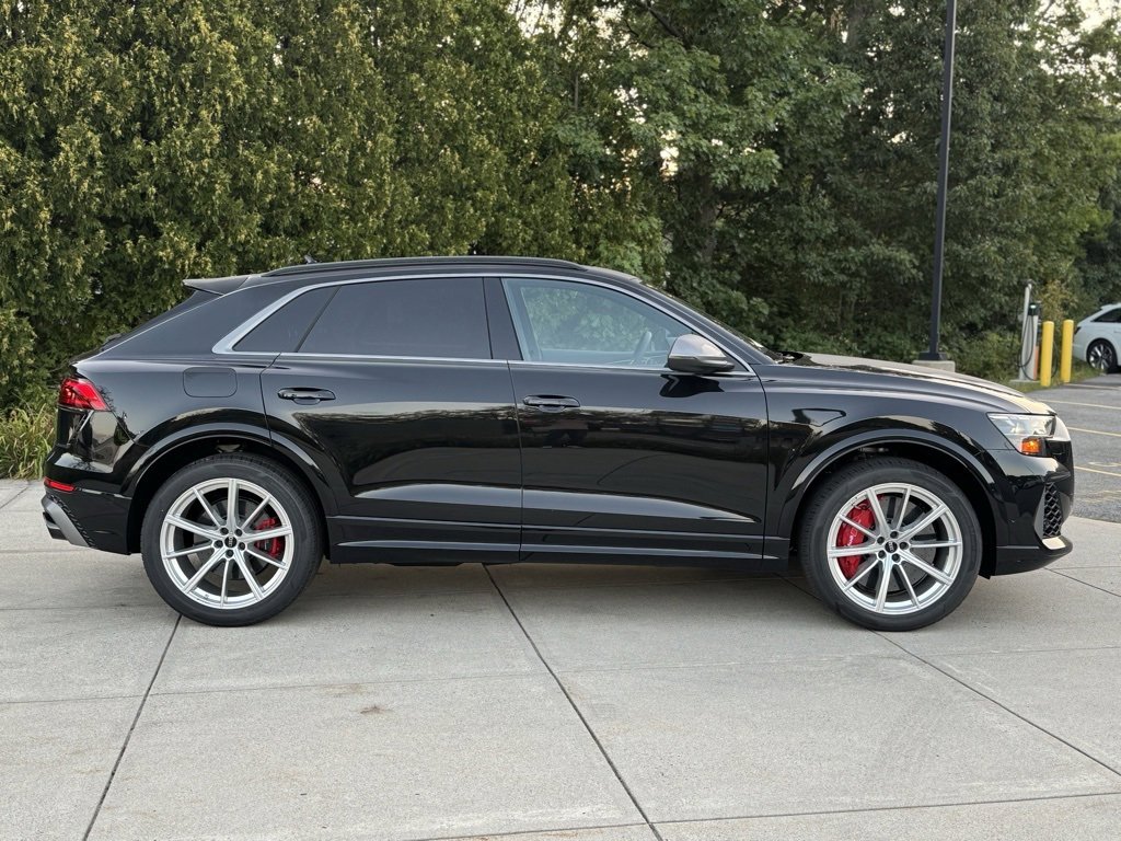 New 2025 Audi RS Q8 performance image 8