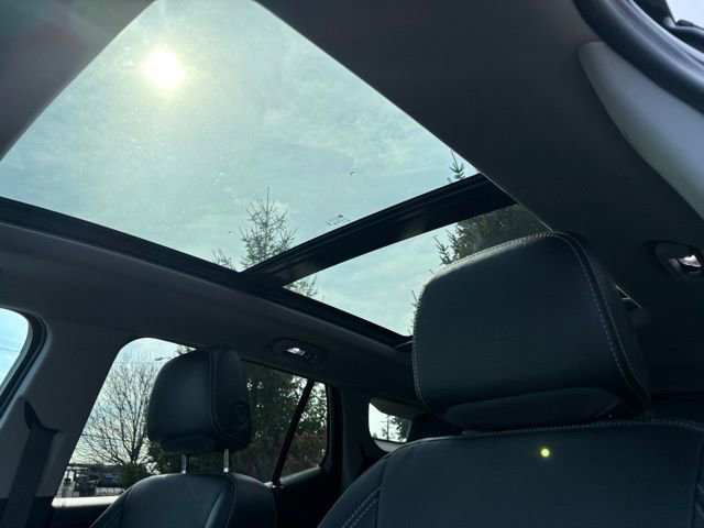 Certified 2024 GMC Terrain SLT w/ Infotainment Package II image 30