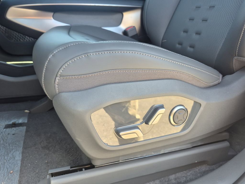 New 2026 Kia EV9 Wind image 11