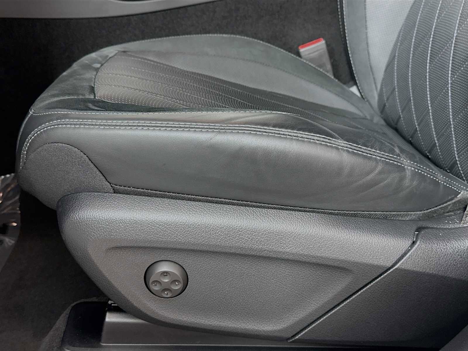 Used 2024 Mercedes-Benz GLE 53 AMG 4MATIC image 13