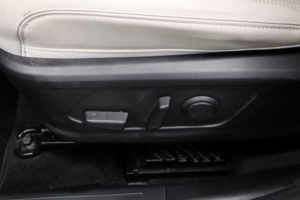 Used 2023 Hyundai Tucson Limited AWD/4WD image 23