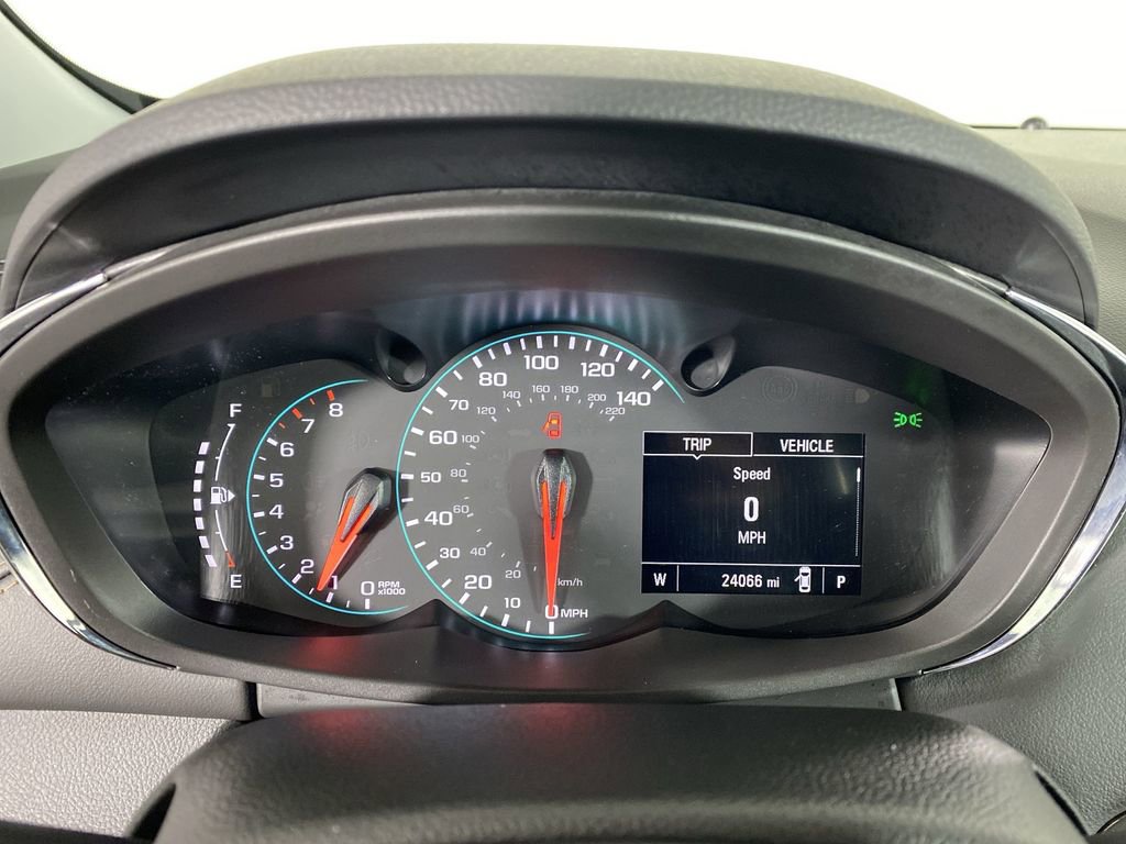 Used 2022 Chevrolet Trax LT w/ LT Convenience Package image 14